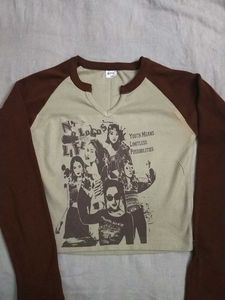 Graphic Print Long Sleeve Crop Top