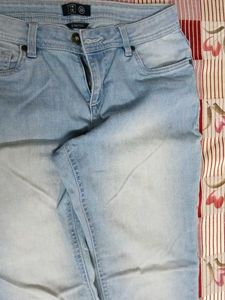 Light Wash Stretch Jeans