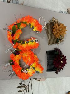 Decorative Flower Hair Combs (Set of 2)