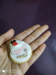 Cute little fridge magnet. Plz wait for 4 days after order. So i can make for u this cute magnets. ☺