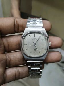 Vintage Hmt Gautam watch