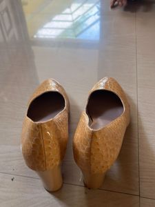 Stylish Mustard Yellow Heels