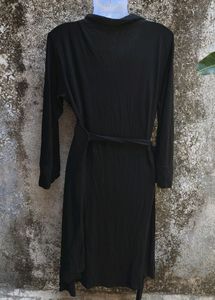QB. BLACK WRAP TOP