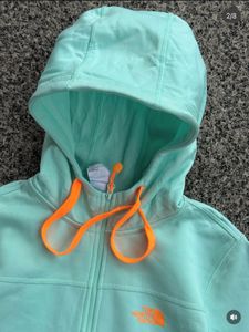 The north face women’s zipper