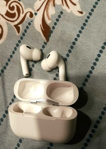 Apple AirPods Pro (2nd Gen) with Case