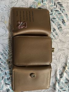 Woman wallet