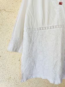 Elegant White Chikankari Kurta