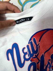 Trendy White Cropped Graphic T-Shirt , M size