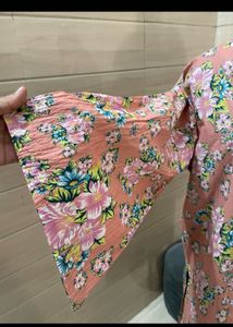 Made in Pakistan khaadi Chic Floral V-Neck Tunic