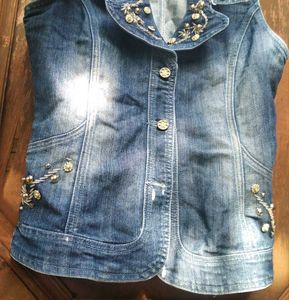 Stylish denim vest