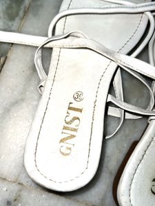 Gnist Tie Up Flats
