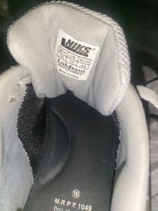 Niks Lakhani Running Shoes - Size 10
