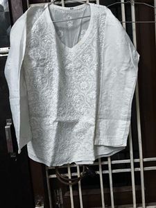 Elegant White Chikankari Kurta