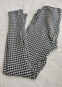 Houndstooth Pattern Leggings