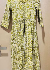 Green Floral Print Cotton Kurta with slit