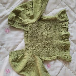 pretty crop top ✨️