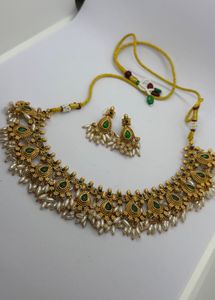 Elegant Green Stone &amp; Pearl Necklace Set