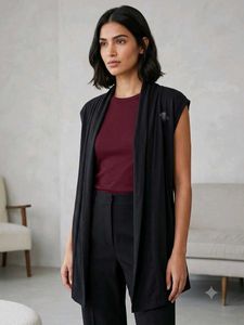 Women's Black Sleeveless Cardigan shrug