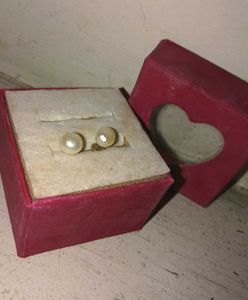 Beautiful bracelet with a ring and earings