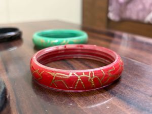 Set of 6 Colorful Bangles
