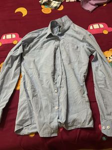 Men's Light Blue Button-Up Shirt