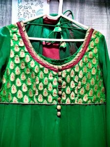 Traditional colours green and maroon kurta set