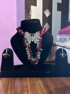 Stunning Butterfly Necklace and Earring Set