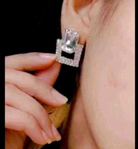 combooo Chunky Crystal Square Earrings