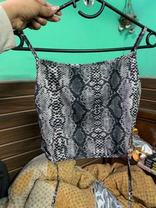 Trendy Snake Print Crop Top