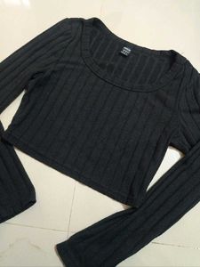 Ribbed Knit Long Sleeve Crop Top