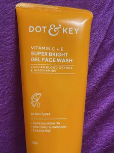 Dot &amp; Key Vitamin C+E Face Wash