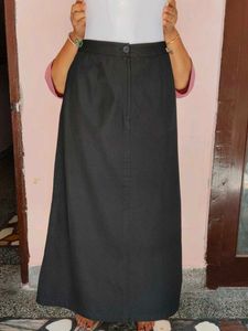 Wrinkle-Free Maxi Skirt with Adjustable Side-Zip