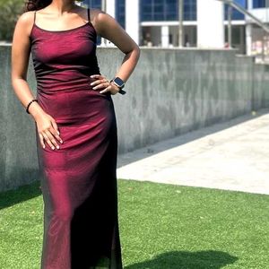 Elegant Burgundy Maxi Dress