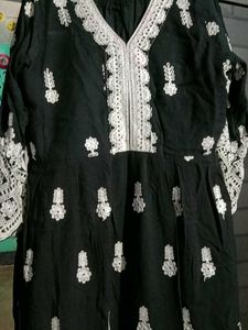Elegant Black Kurta with White Embroidery