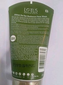 Lotus Botanicals Ubtan Face Wash For Men &amp; Women