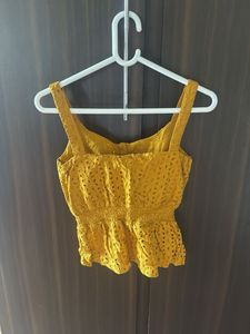 Chic Broderie Anglaise Peplum Top