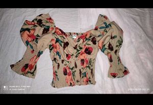 Floral Puff Sleeve Smocked Top