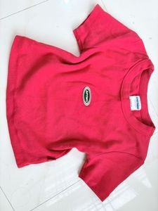 🚨sale🚨Red APTMT baby Tee
