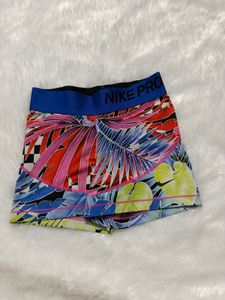 Nike Pro workout shorts m size