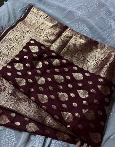 Maroon Banarasi Saree with Gold Weave(women’s)