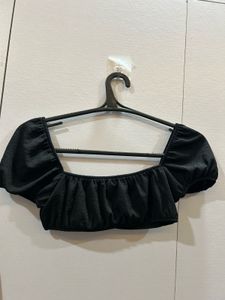 Black crop top