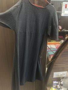 Chic Textured Black Midi Dress