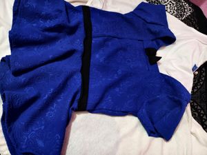 I M Selling Navy 💙 Blue Top For Females
