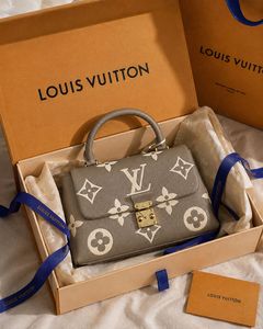Stylish Louis Vuitton Handbag