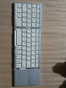 Mylan all in one Bluetooth foldeble keyboard