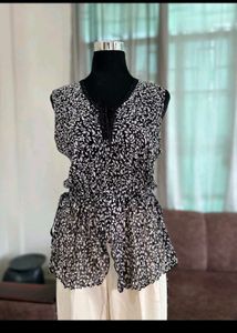 mesh sleeveless top