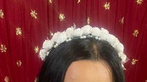 Floral &amp; Pearl Headband