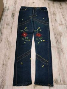 sc9980 Sabrin jeans waist 28 inches