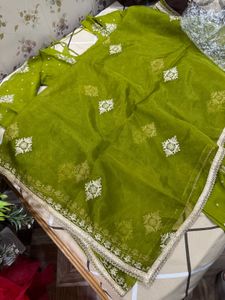 Embellished Green Kurta Set with Dupatta🌼