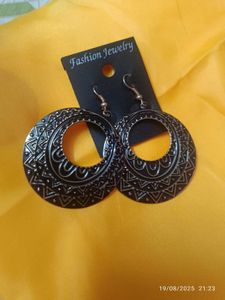 New Fashionable Circle Earrings